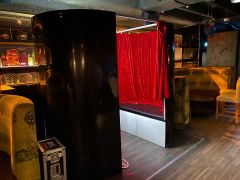 Oval-Photo-Booth-Hire-4